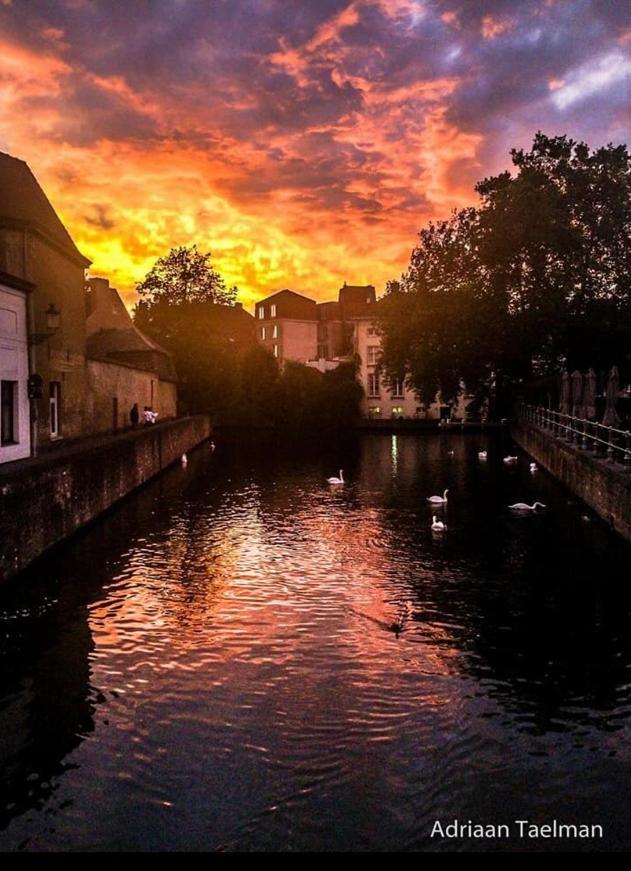 Canal Central Брюж Екстериор снимка